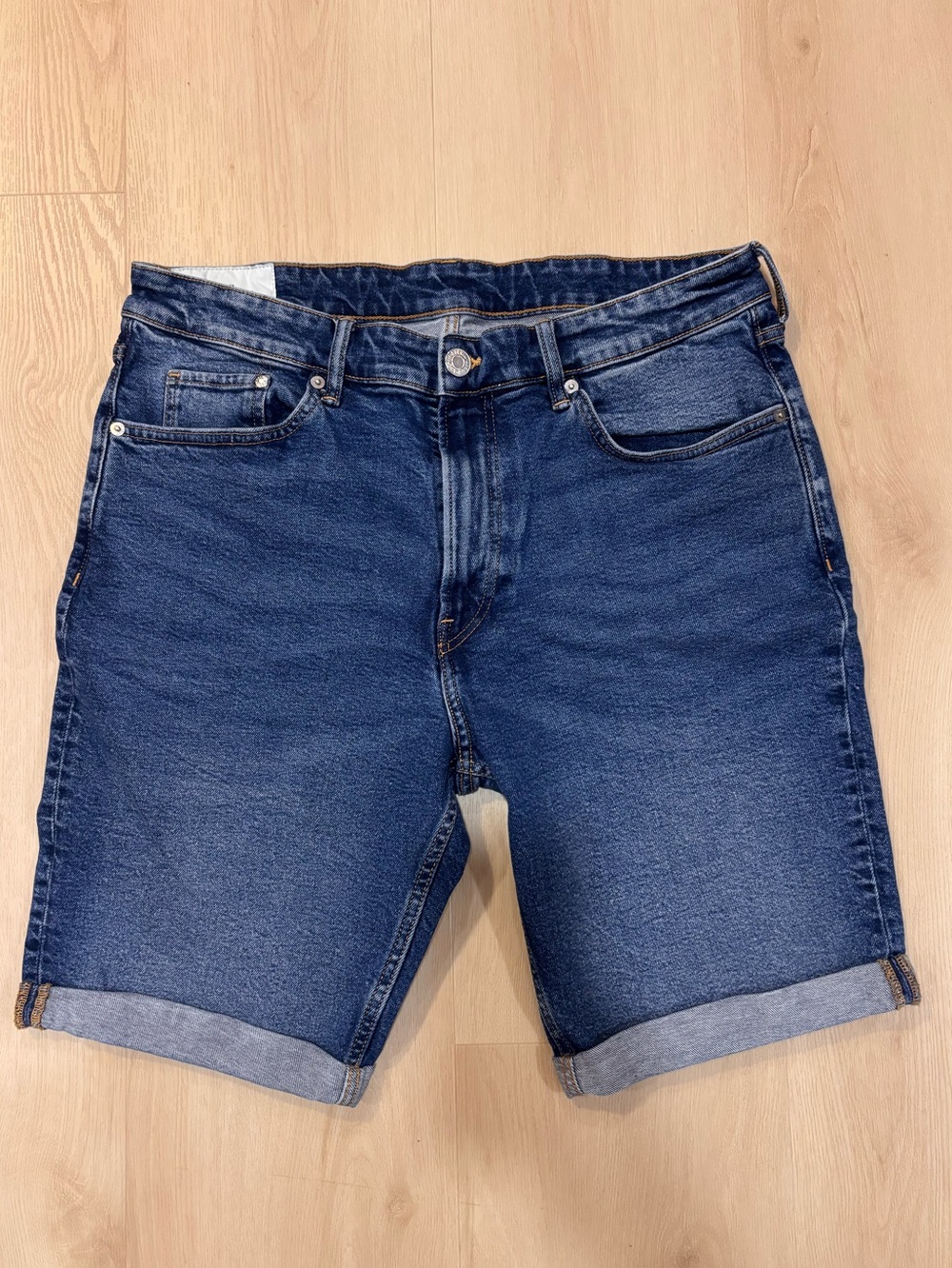 H&M Men's Slim Fit Denim Shorts Medium Wash Blue Size 36
